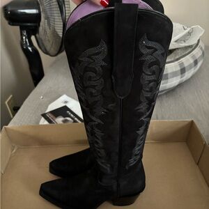 Black Western-Style Women's Boots